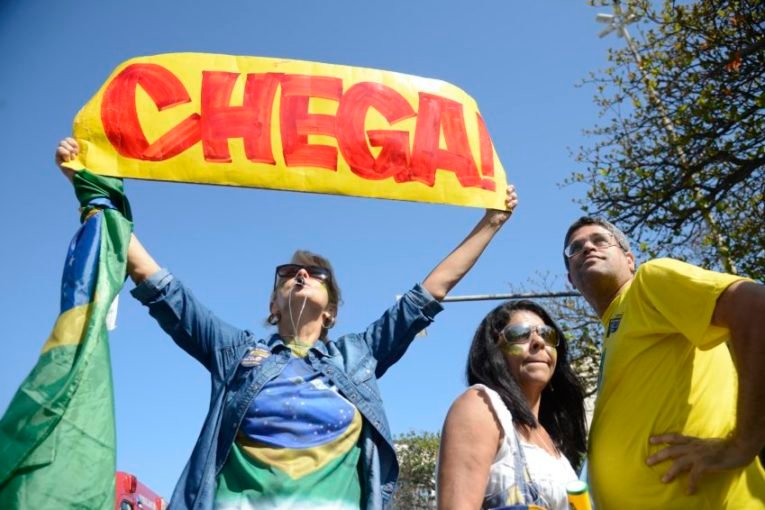 Rio de Janeiro: Manifestação pelo afastamento definitivo de Dilma Rousseff.